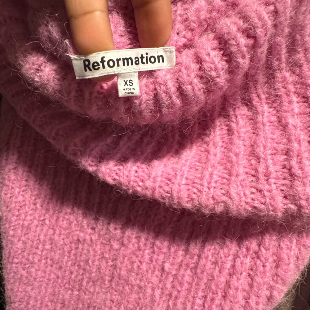 SOLD Reformation Pink Off-Shoulder Sweater - Picture 3 of 3